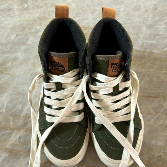 Vans Other - Kids Size 2.5 Vans Skeakers SK8-Hi MTE-1 green